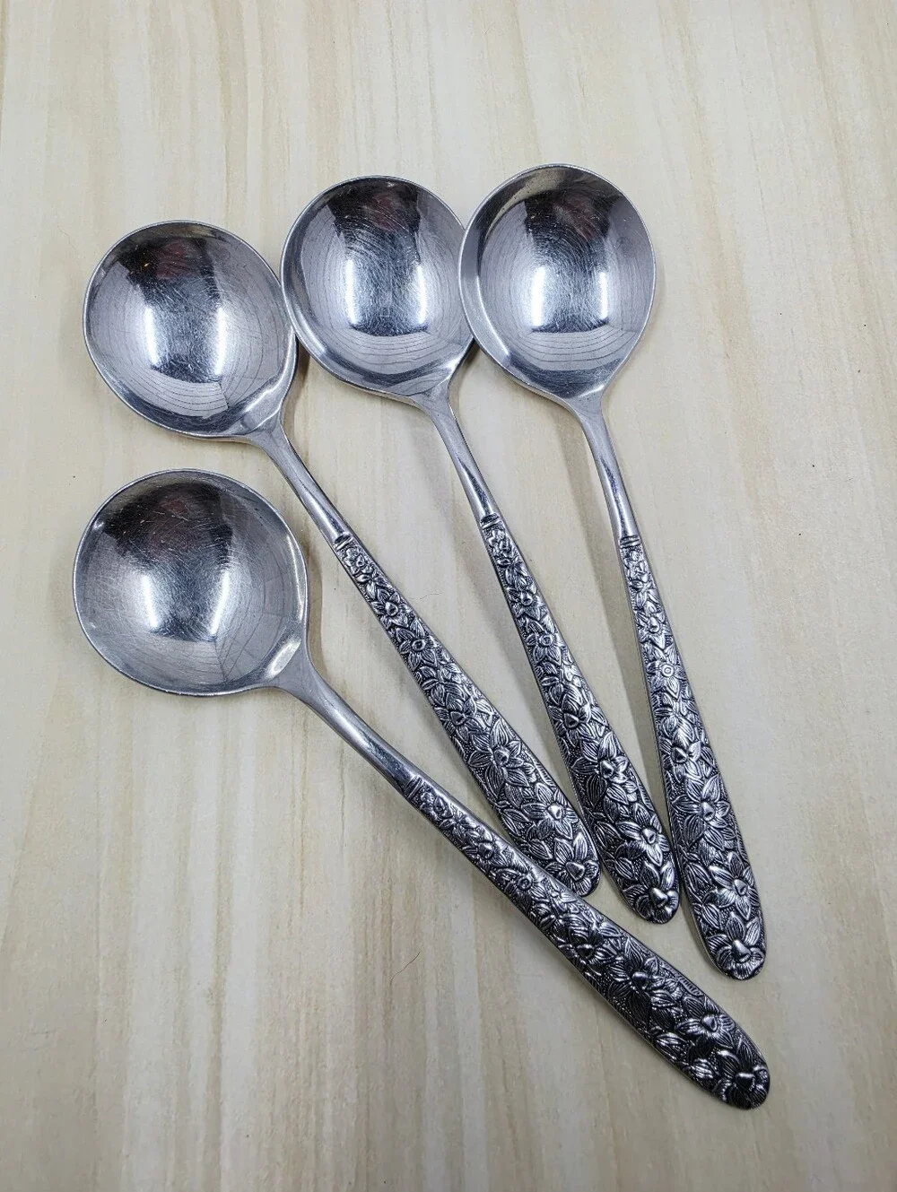 National Silver Narcissus Pattern Stainless Steel 22 Pieces Flatware Korea